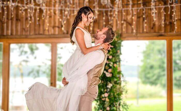 When to start preparations for the first wedding dance?