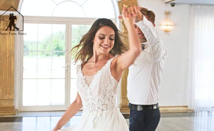 How to Ensure Beautiful Photos of Your First Wedding Dance