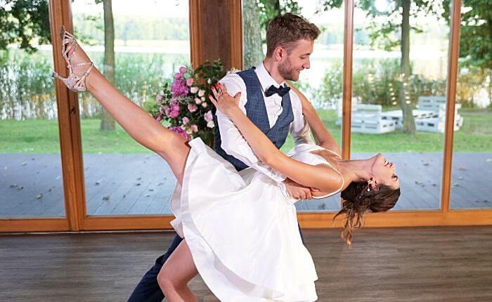 Dancing in the Moonlight - Toploader choreografia na pierwszy taniec online