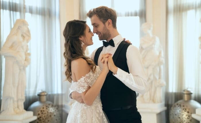 Love is just a word - Jasmine Thompson & Calum Scott choreografia na pierwszy taniec online